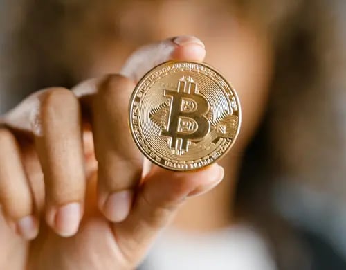 “Bitcoin es lo más importante para mí”: Usuario retira sus cripto de los exchange por su caída