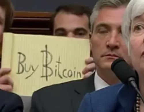 “Buy Bitcoin”: El famoso cartel que apareció en el Congreso en 2017 fue vendido por un millón de dólares