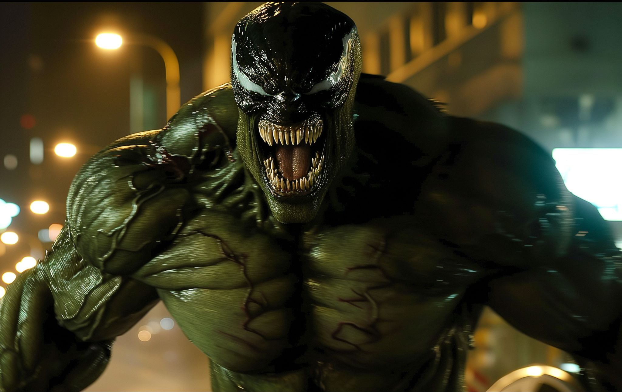 Hulk y Venom han sido huéspedes uno del otro en los cómics de Marvel. En la historia "The Incredible Hulk" #363, Venom intenta poseer a Hulk, pero el fuerte sistema inmunológico de Hulk rechaza al simbionte, resultando en una fusión temporal que crea un ser llamado "Venom-Hulk".
