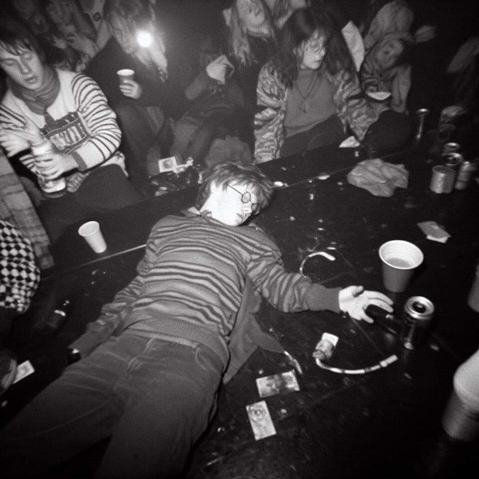 IA: ¿Cómo se vería Hogwarts de Harry Potter en una rave noventero ...