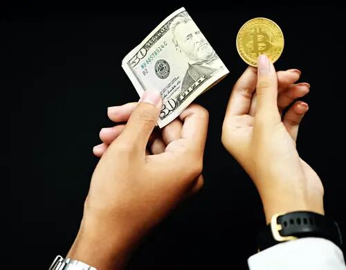 Estados Unidos está "perdiendo"el movimiento Bitcoin, afirma Cathie Wood