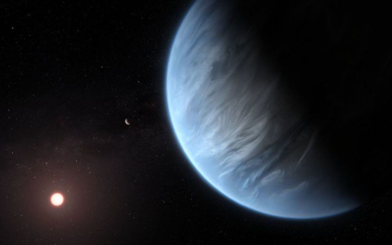 ESA/Hubble.  James Webb.  Exoplaneta.