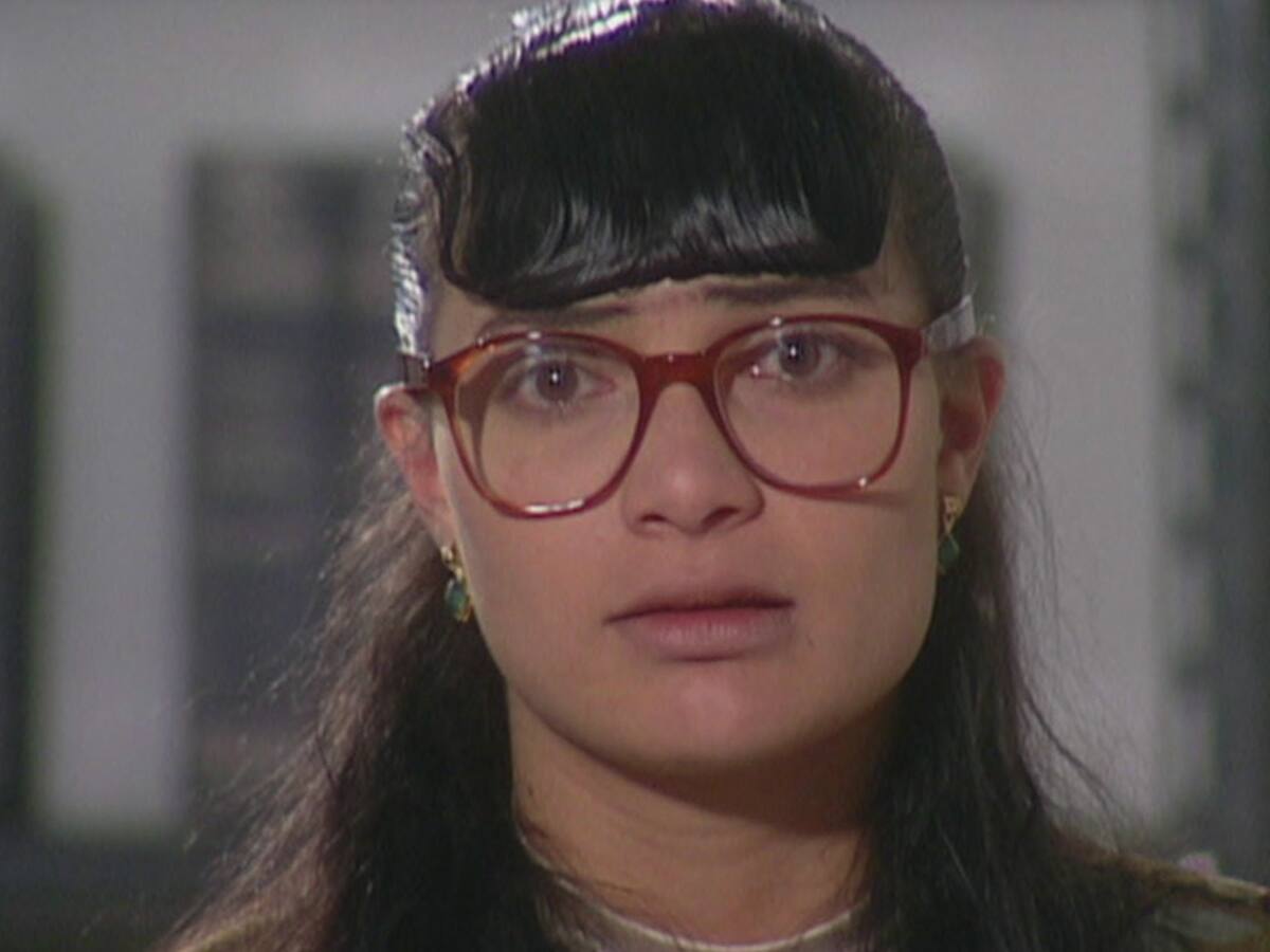 Inteligencia artificial imagina cómo se vería "Betty la fea" si fuera una Barbie
