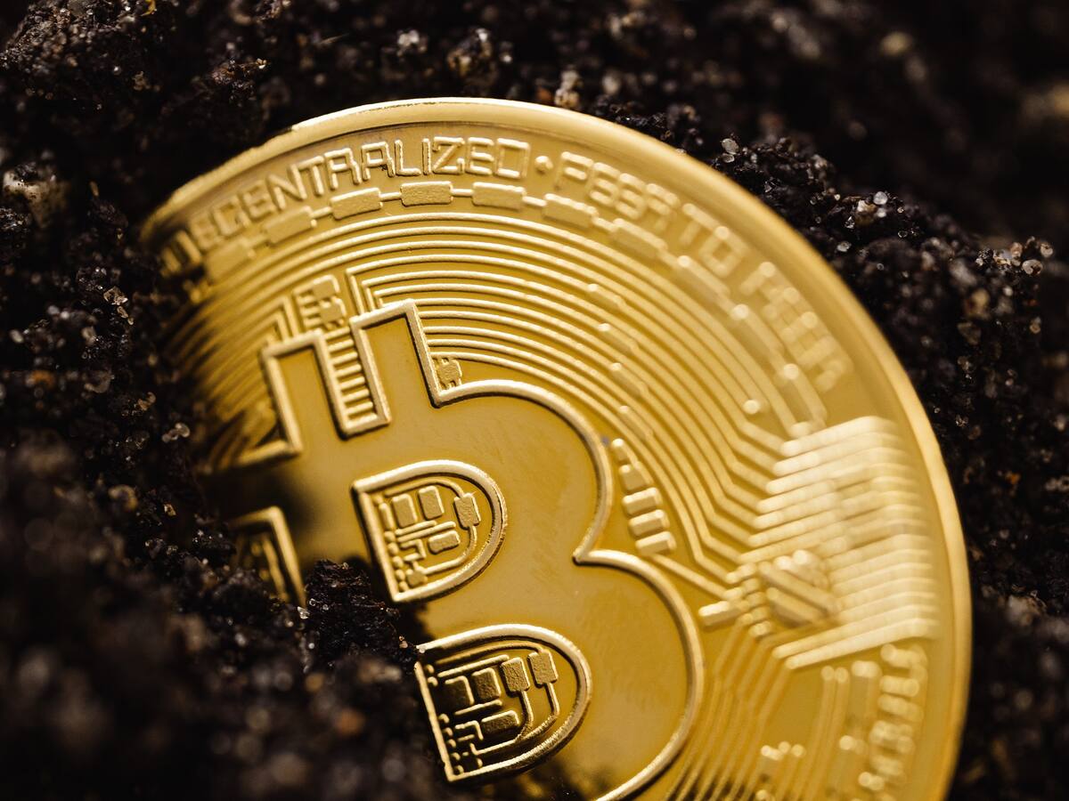 Bitcoin se vende 60% más caro en Nigeria debido a restricciones