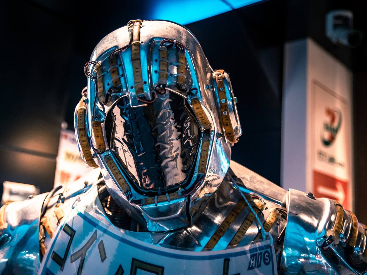 Pionero de la inteligencia artificial renuncia a Google por denunciar los "peligros" que traerá