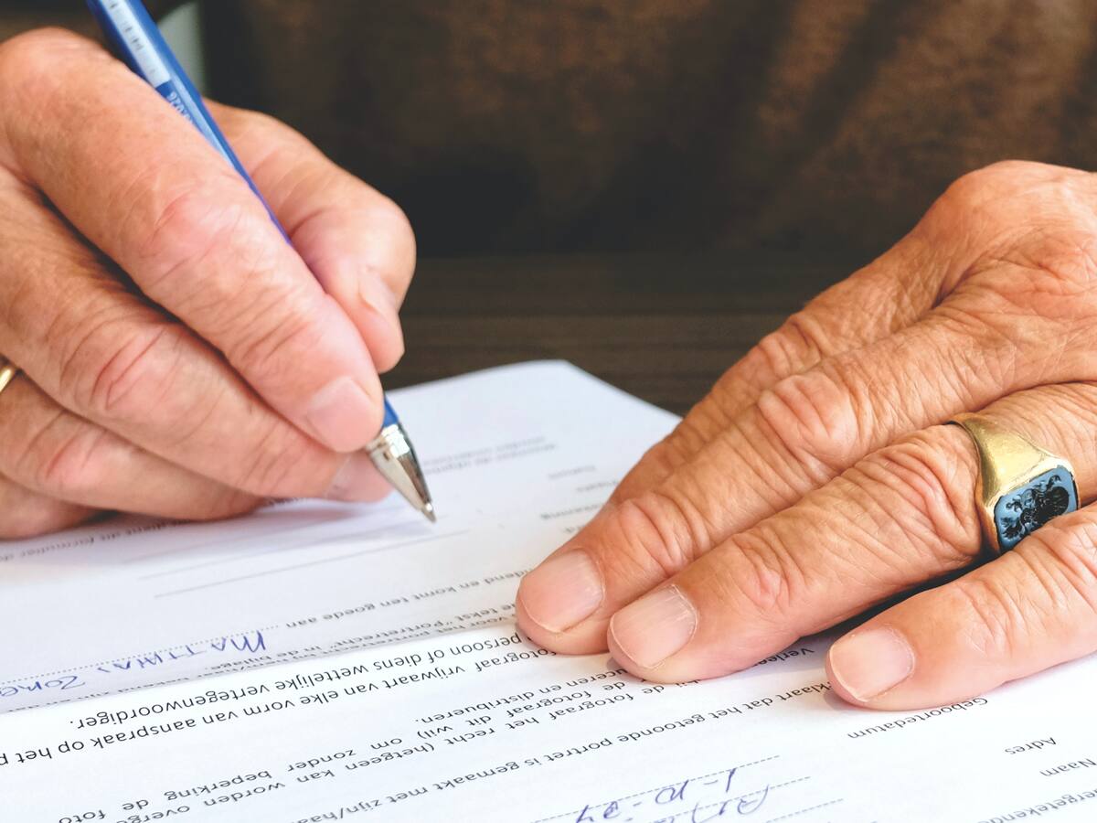 Legisladores acuerdan reglas básicas para los bancos que operen con criptomonedas