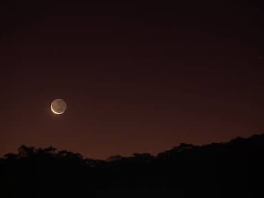 Impacto de la Luna nueva del 19 de enero de 2026 en la observación del cielo