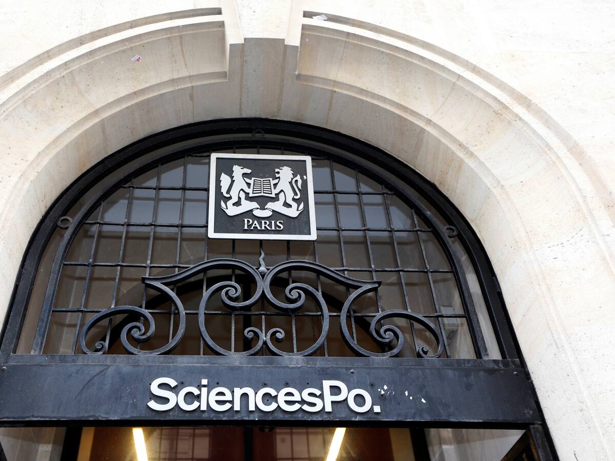 Universidad de Francia prohíbe usar ChatGPT para evitar el plagio