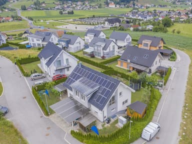 Viviendas autosuficientes: Cómo operan los hogares Net Zero que minimizan casi todo el consumo eléctrico y pueden eliminar el recibo de luz