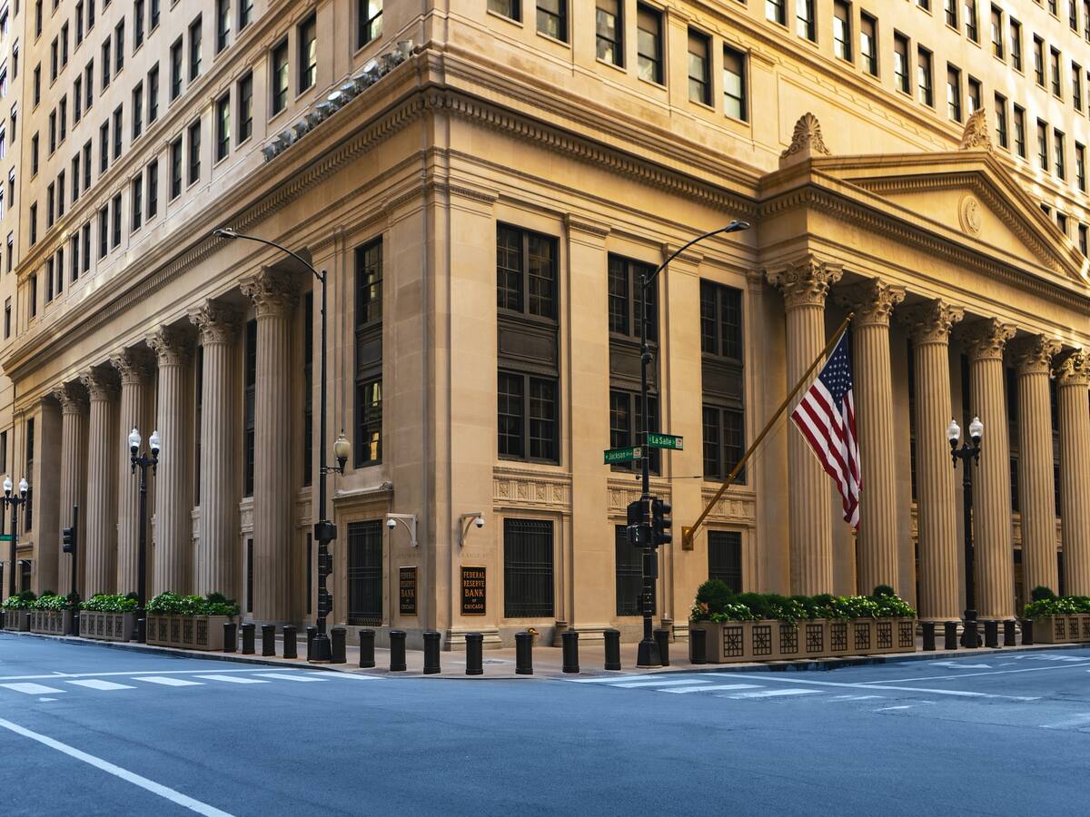 Reserva Federal de Estados Unidos advierte a los bancos que sean "cuidadosos y cautelosos" con las criptos