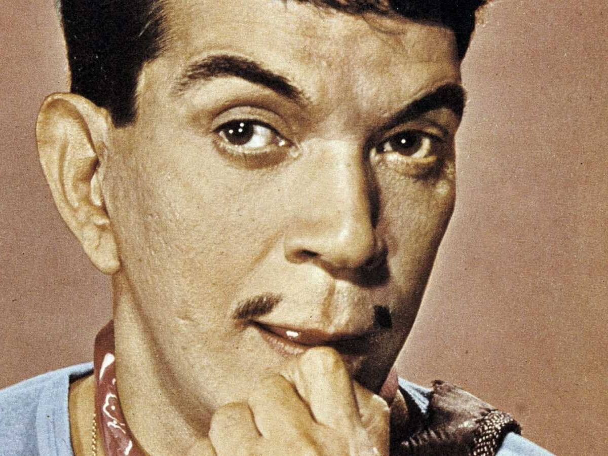 Así se vería Cantinflas como personaje de anime, según la inteligencia artificial
