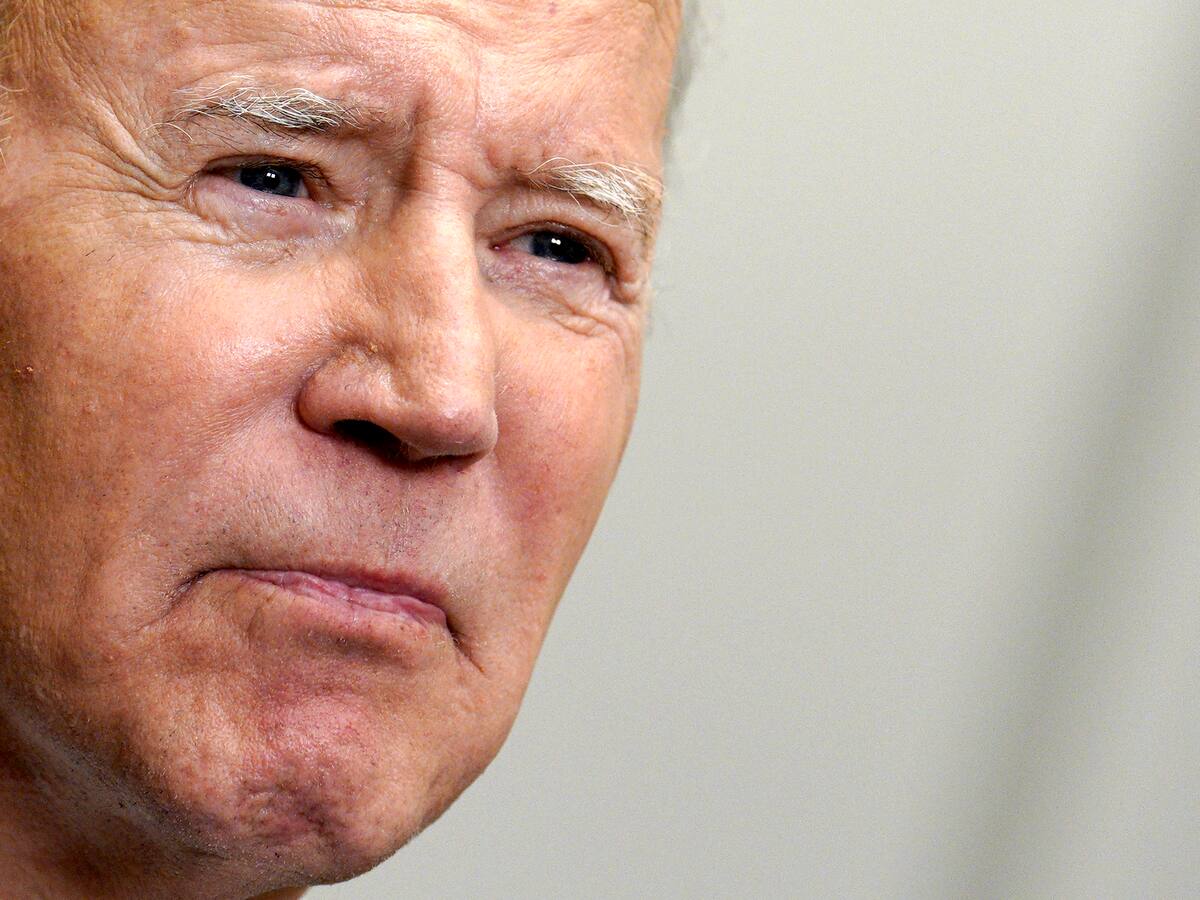 Embajador mexicano visita Universidad de Arizona para impulsar producción de semiconductores