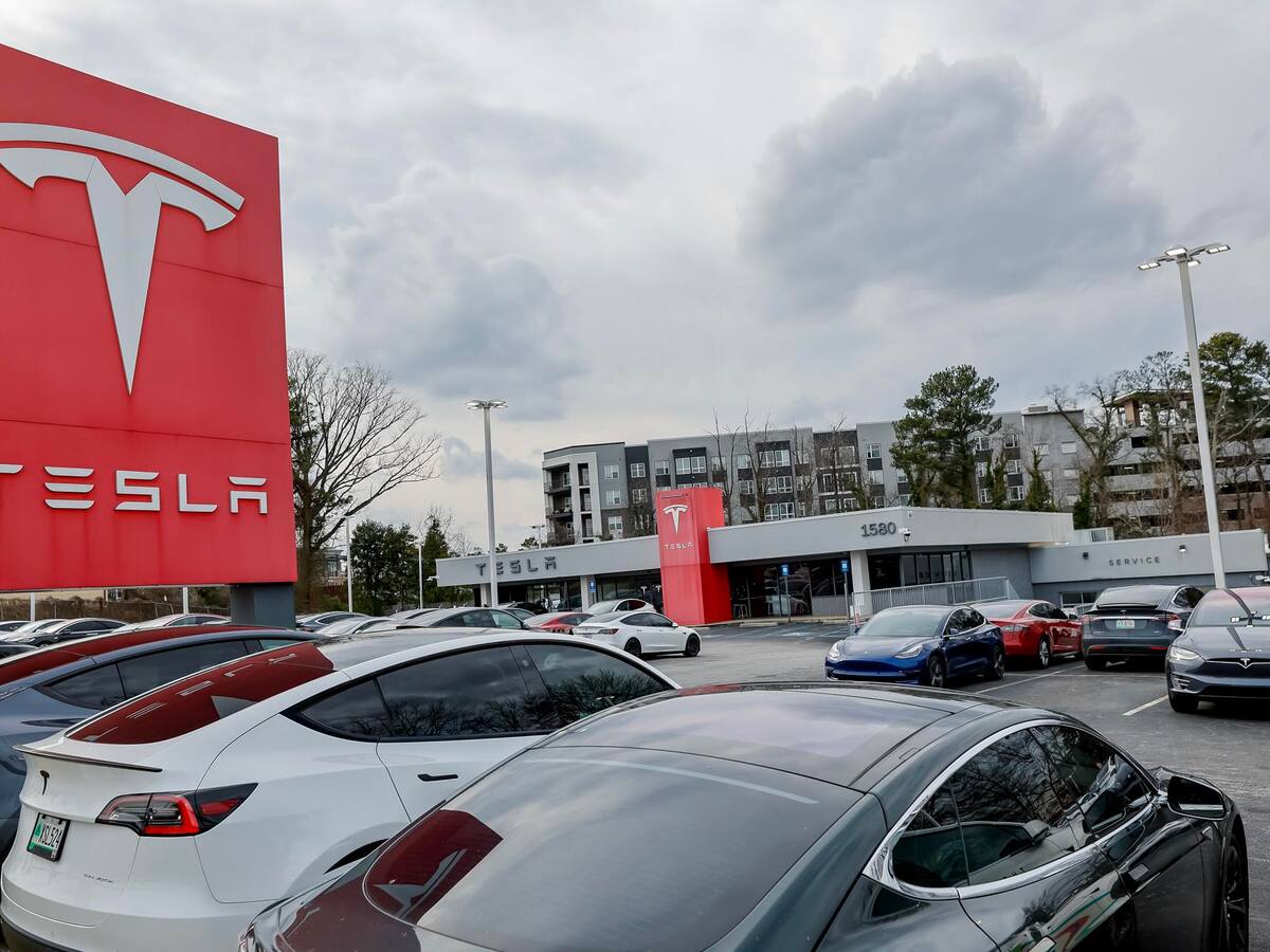 Tesla retira del mercado a más de 300 mil vehículos eléctricos por temor a que provoquen accidentes