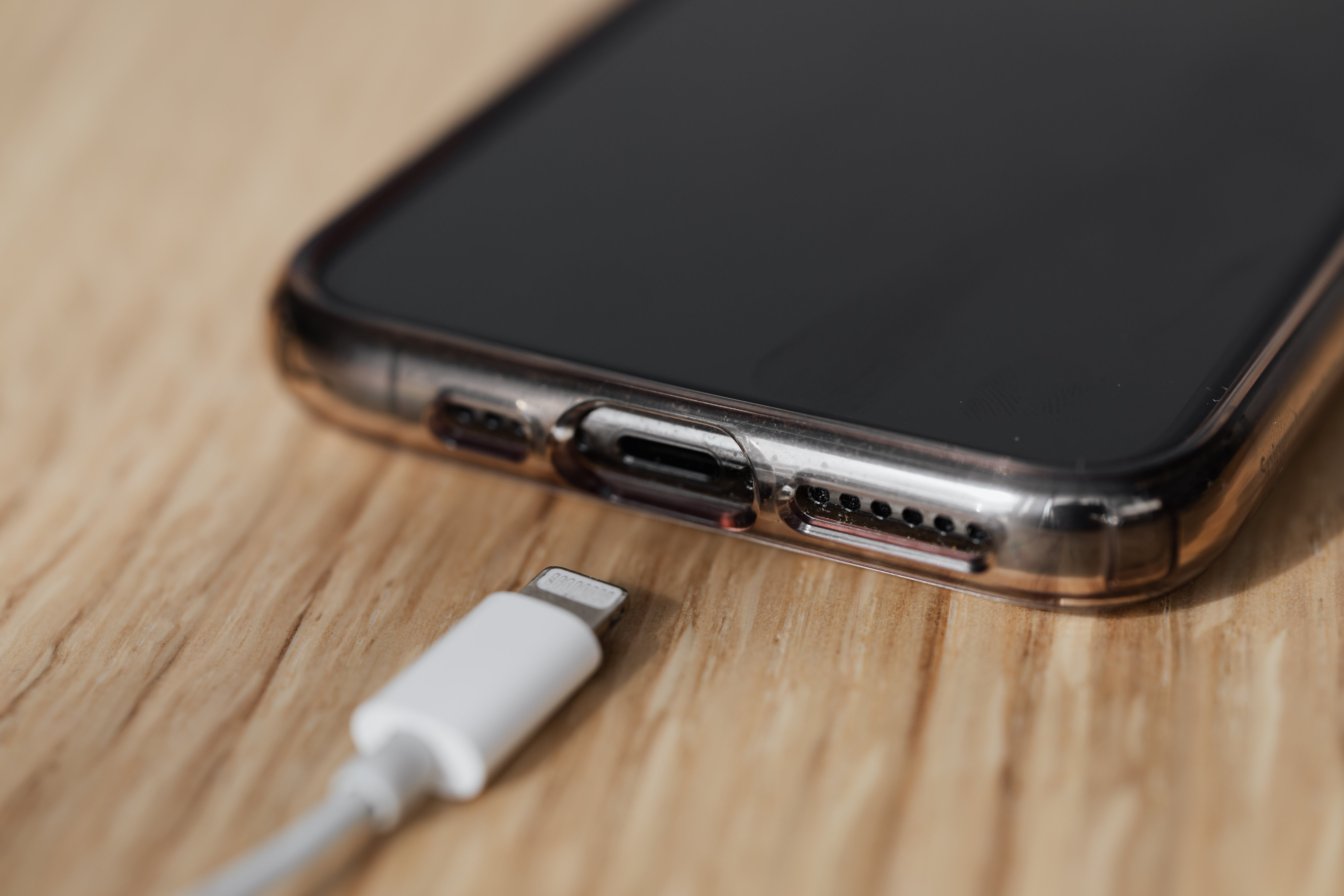 Cómo alargar la vida de la batería de tu celular: 8 hábitos que debes evitar