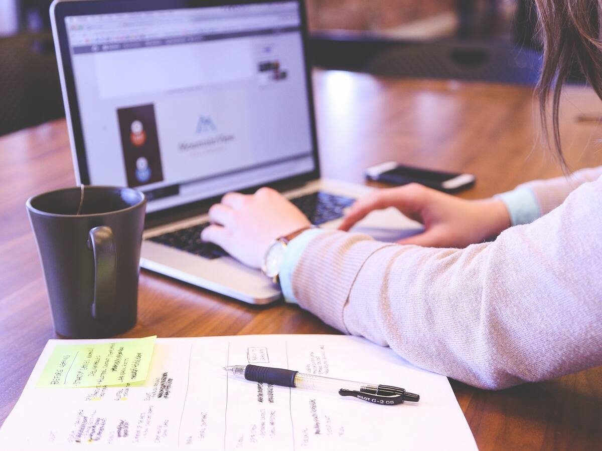Mujeres serán las más afectadas por la inteligencia artificial