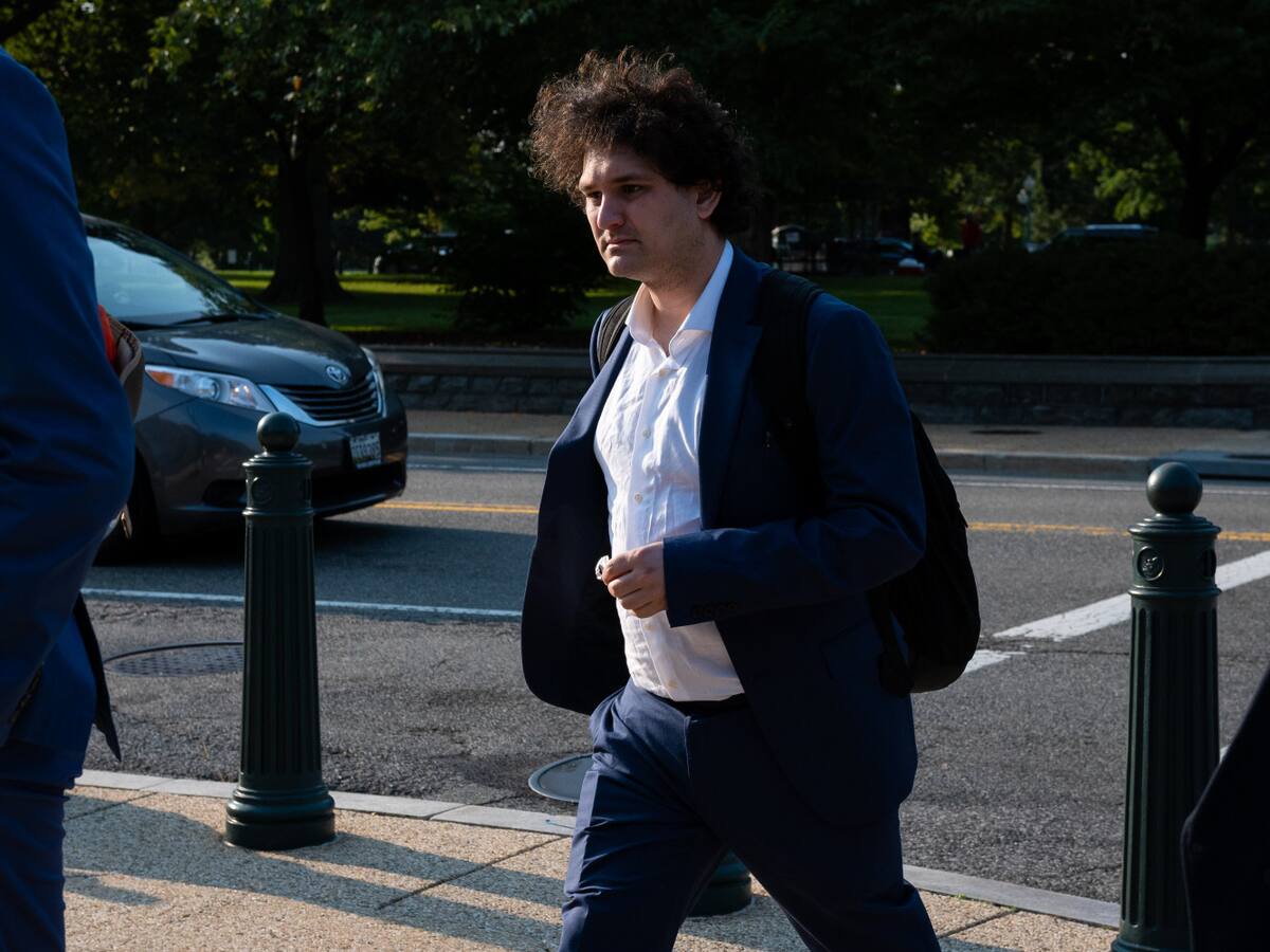 Sam Bankman-Fried acepta extradición a pesar de haberla negado horas antes