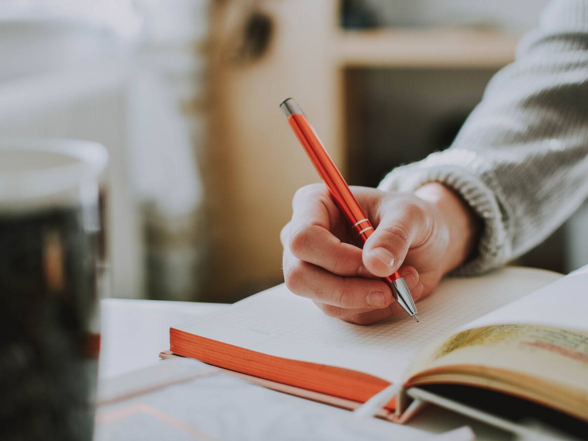 Discusiones en redes sociales desempeñan papel crucial en el rendimiento de las criptomonedas: estudio