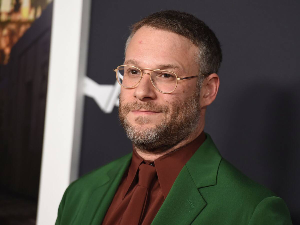 "Tendrías que darle marihuana" para que la IA escriba bien, dice Seth Rogan