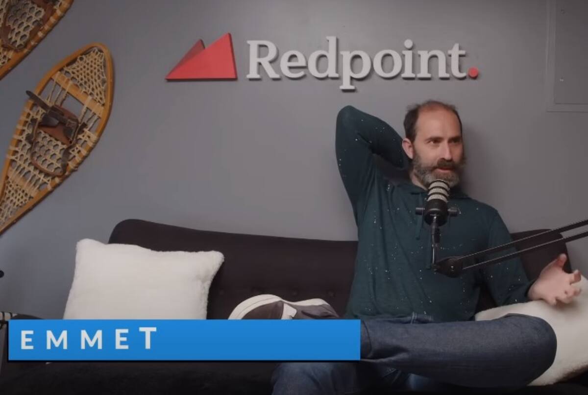 Emmett Shear respalda una regulación moderada para fomentar la innovación, pero advierte sobre la rapidez con la que la inteligencia artificial podría superar a sus creadores, planteando desafíos éticos y de seguridad.