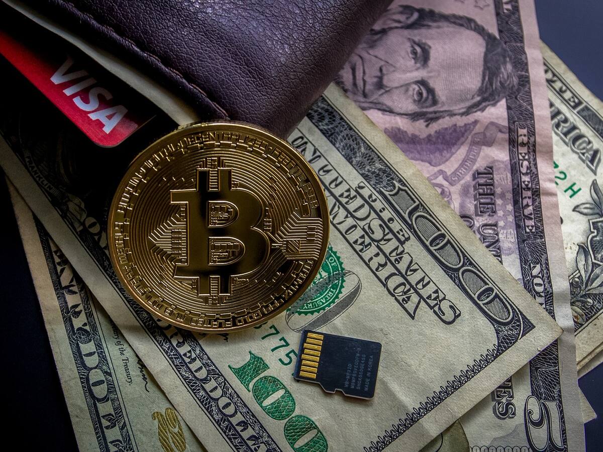 Bitcoin se mantiene estable por encima de los 28 mil dólares