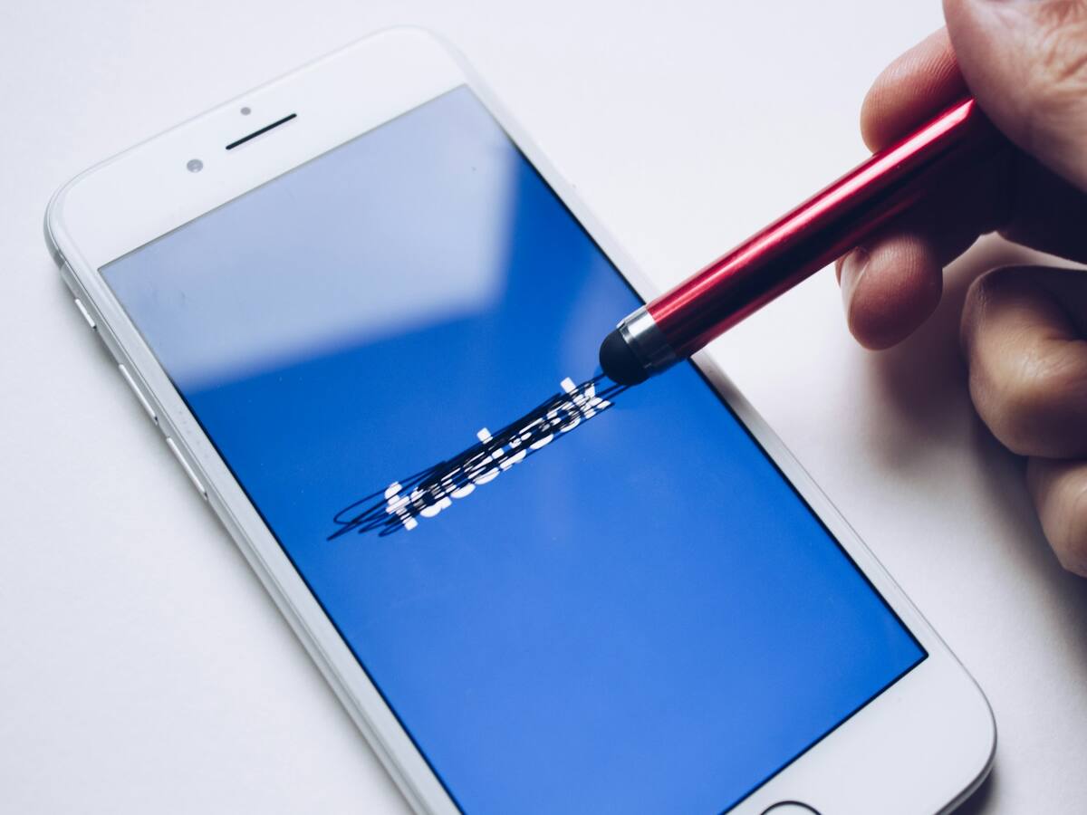 Cómo recuperar una cuenta de Facebook Hackeada en abril 2024