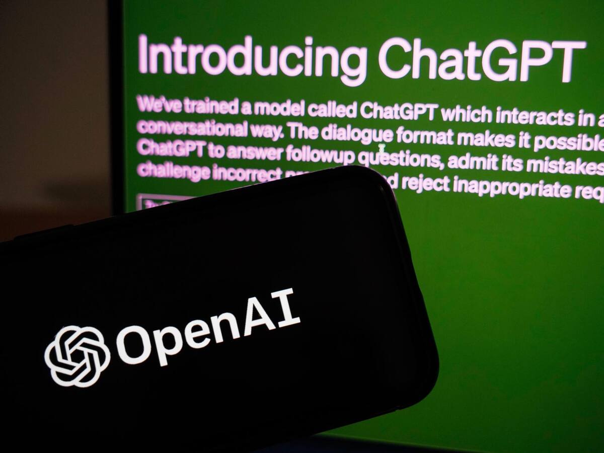 Buscan regular sistemas de inteligencia artificial como ChatGPT