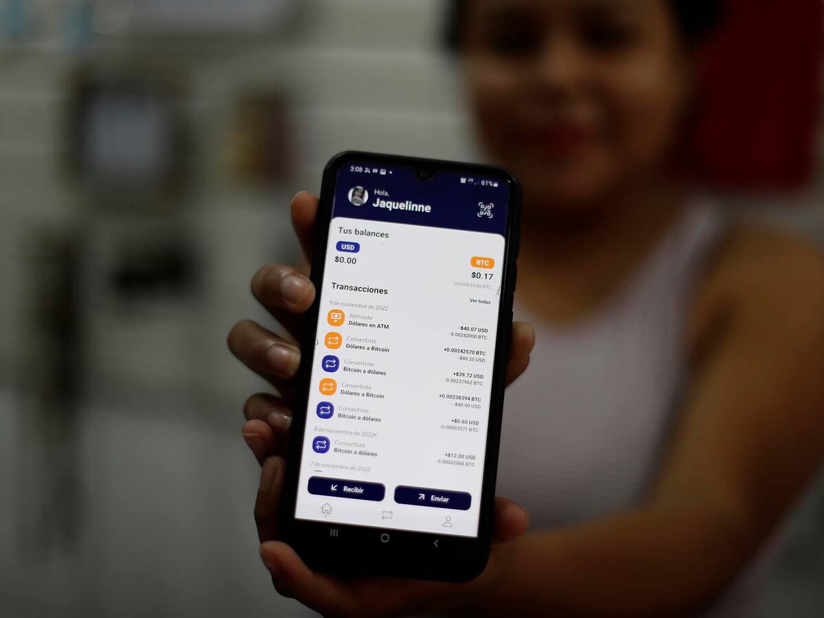 Retroceso de bitcóin no provoca una "catástrofe" en El Salvador por el rechazo a su uso