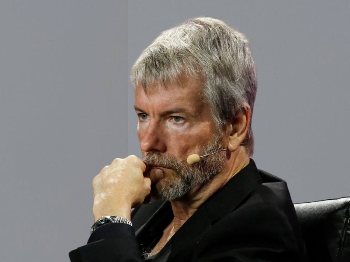 Michael Saylor vende $216 millones en acciones de MicroStrategy tras el aumento en precio de bitcoin