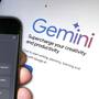 Preguntas que no deberías hacer a ChatGPT o Gemini y por qué compartir datos personales pone en riesgo tu privacidad