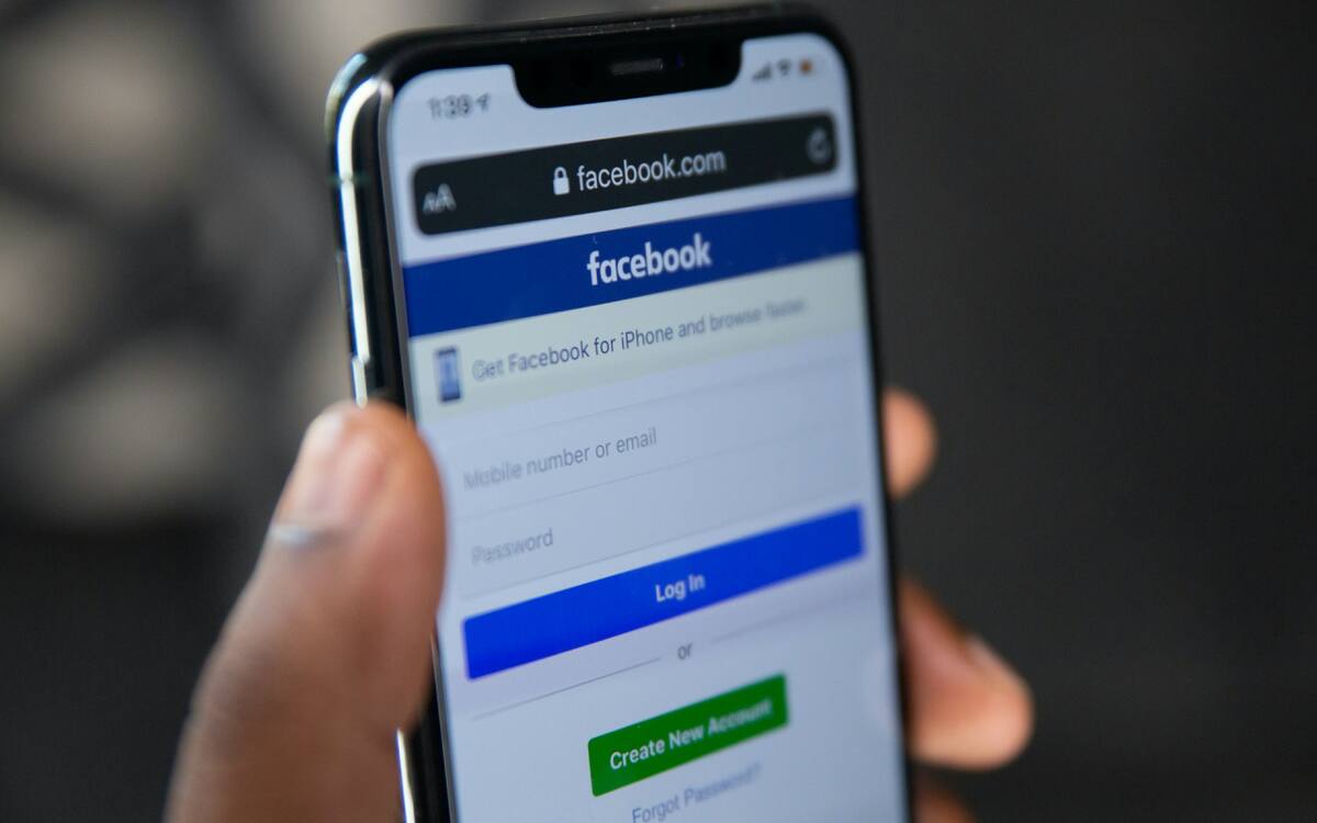 Los datos robados son enviados a un canal de Telegram controlado por los atacantes.
