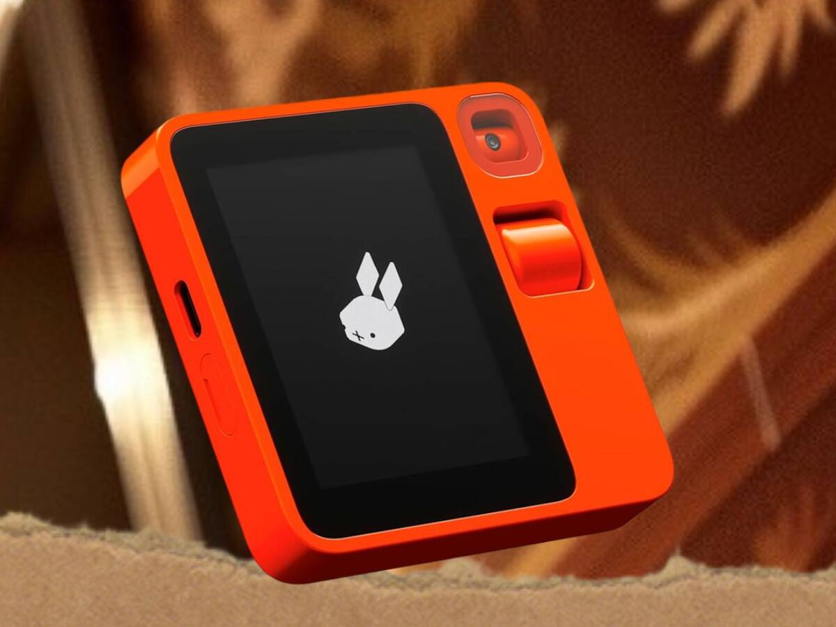 Rabbit R1: El producto que cuesta más de $200 dólares causa decepción en fans de la IA