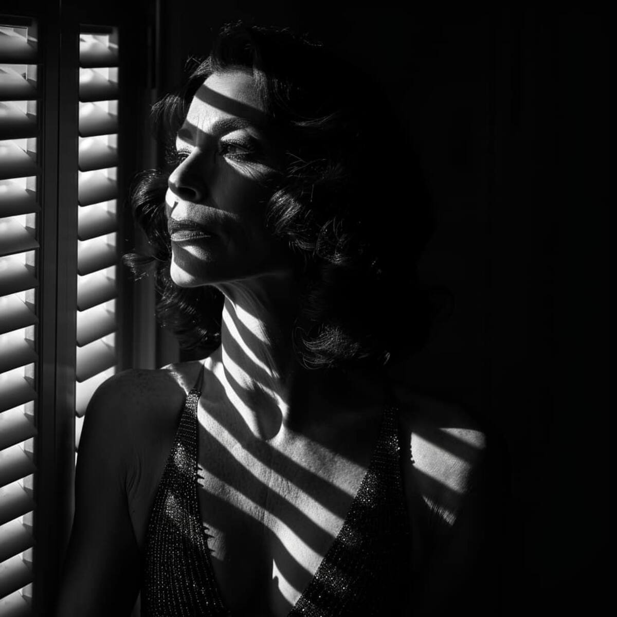 Entre la comedia y el misterio impulsado por IA: Explorando el lado oscuro de Seinfeld con estilo noir.