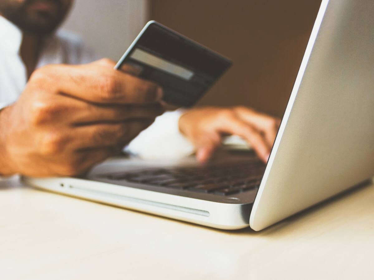Estos son los riesgos del “envío gratis” en las compras por Internet