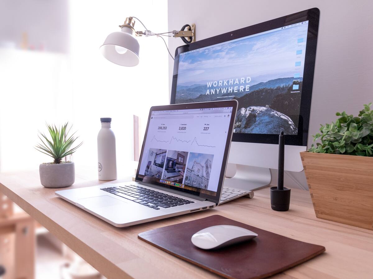 3 objetos que debes alejar de tu computadora para evitar daños irreparables