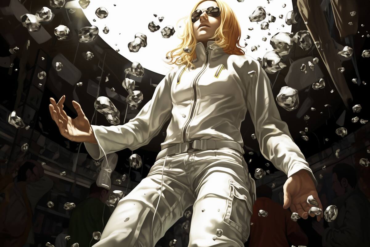 Saiki se parece a Ash Crimson, pero se diferencia por su atuendo completamente blanco y cabello más largo.