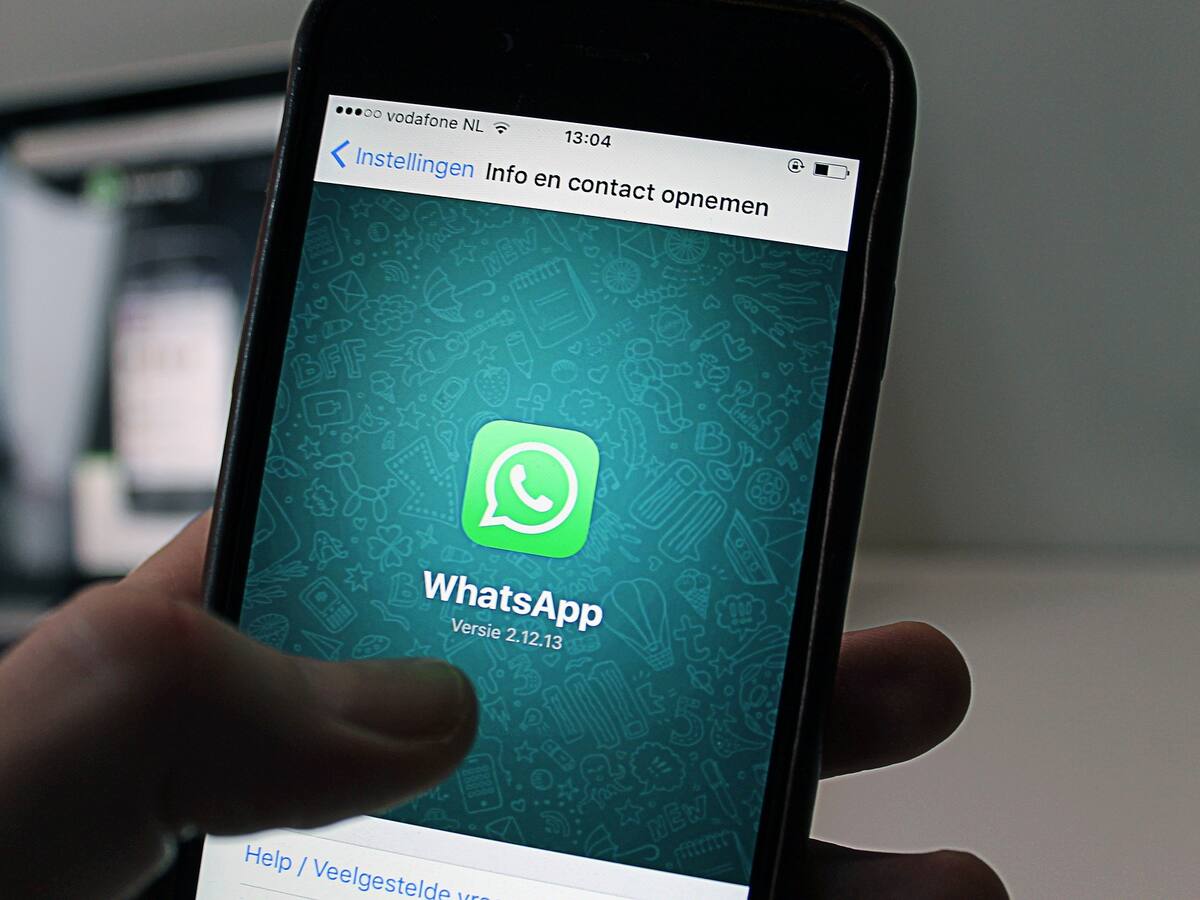 La nueva función de WhatsApp te permite crear stickers con inteligencia artificial