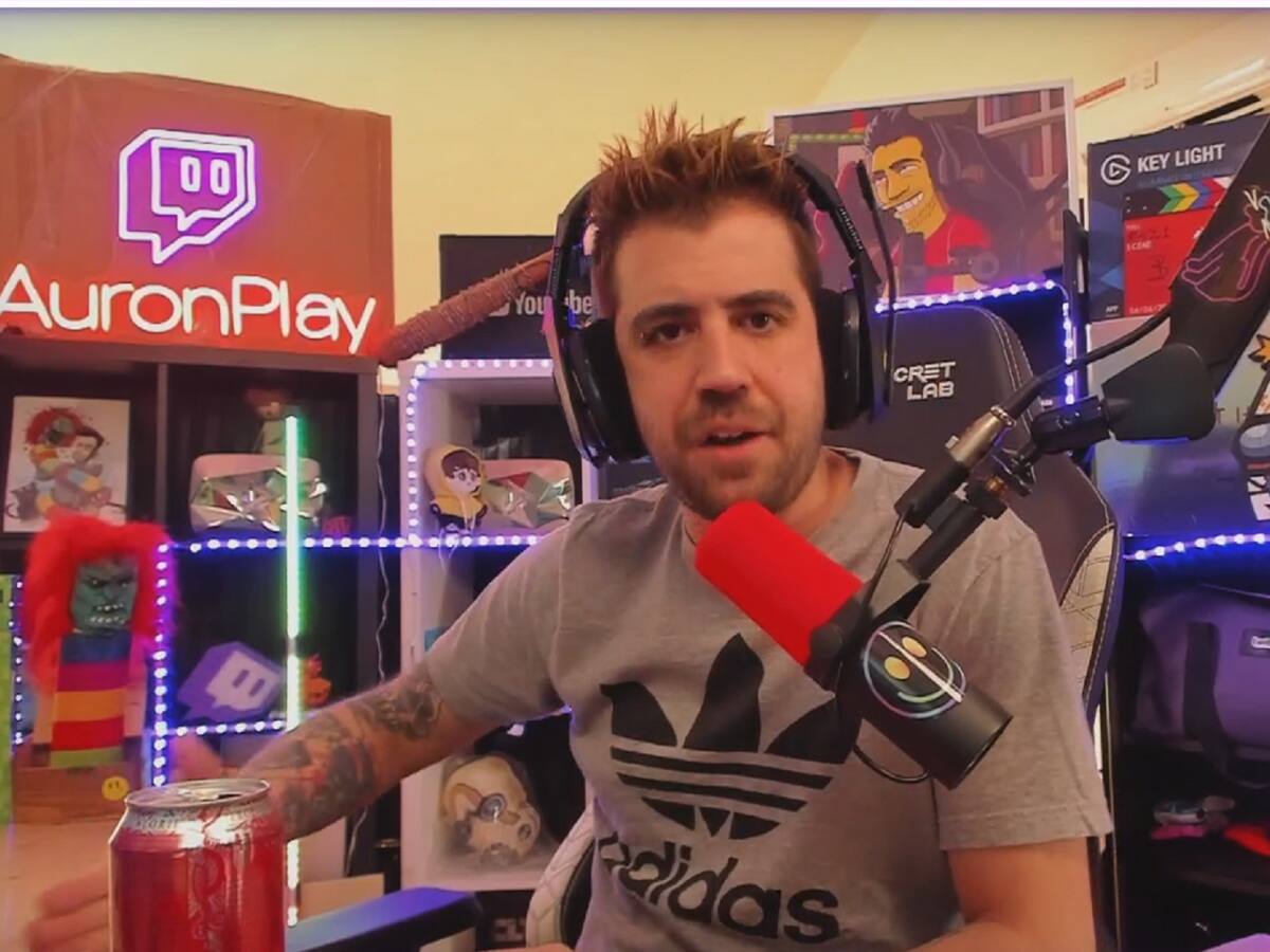 Auronplay arremete en contra de los NFT: "Con que los NFTs eran el futuro"