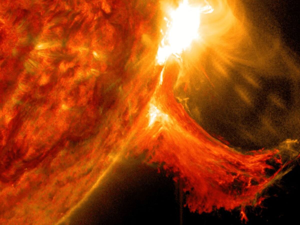 Poderosa llamarada solar causa apagón de radio sobre el Pacífico