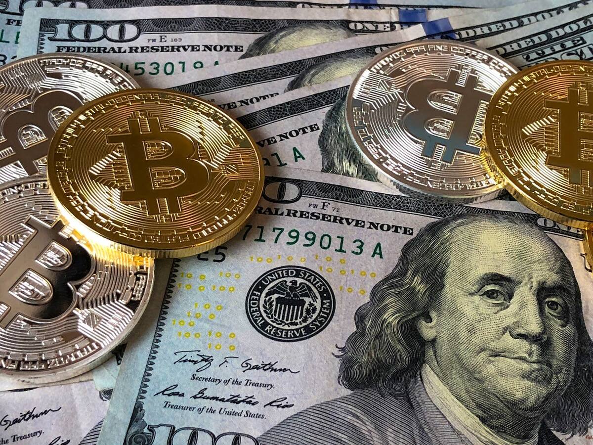 Bitcoin lidera el descenso de las criptomonedas en el último día de octubre