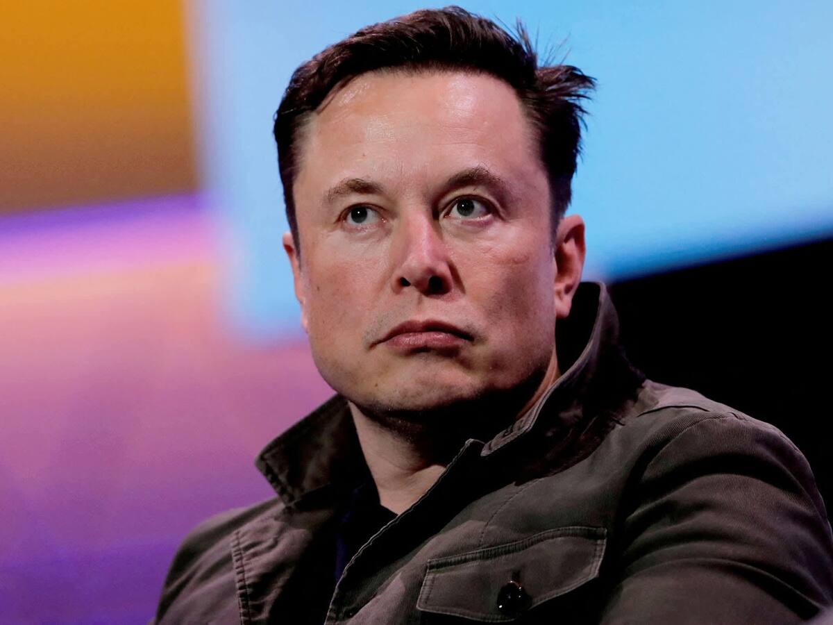 Tesla da una muestra de sus bots entrenados por IA