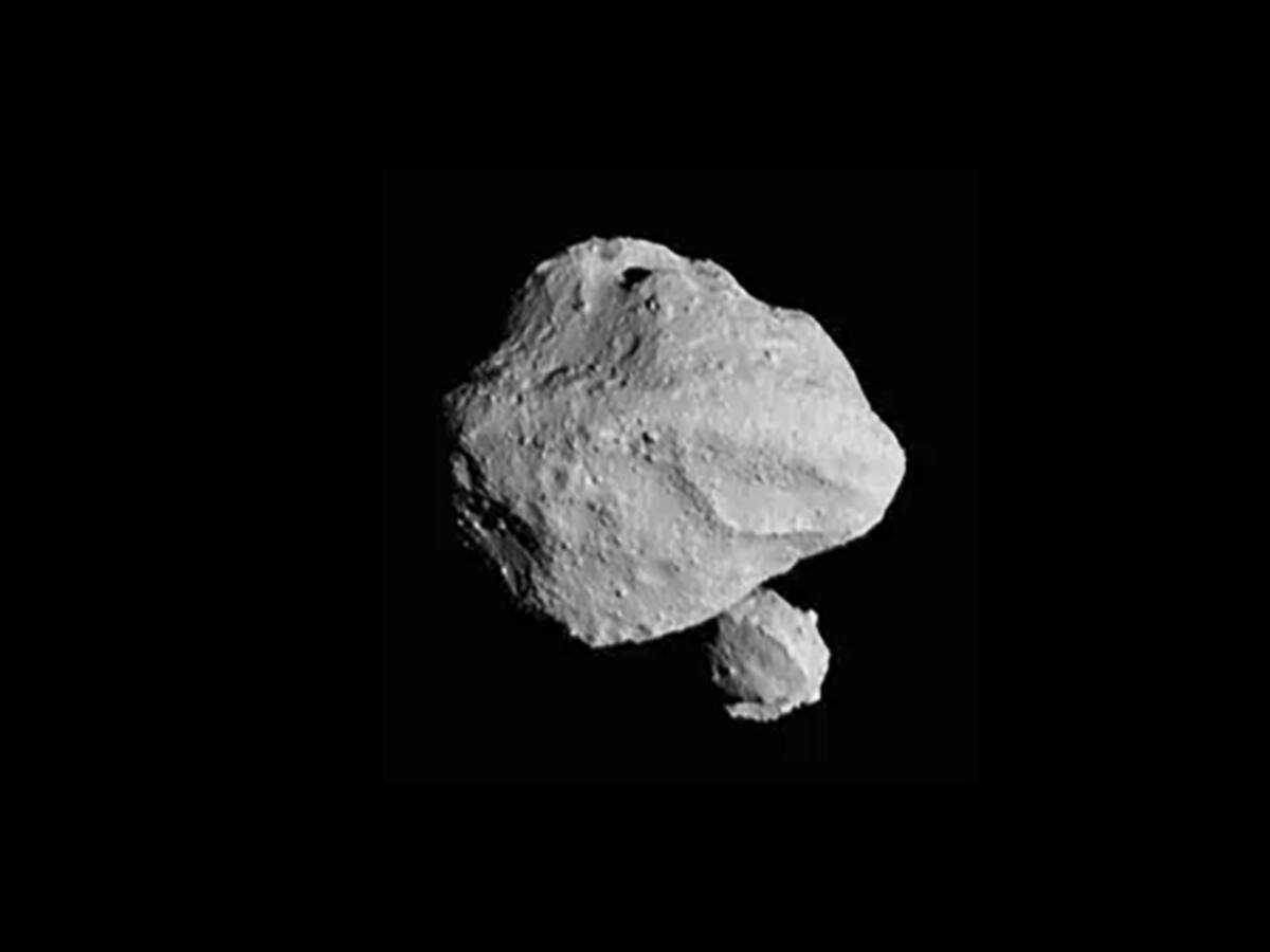 Dinkinesh: Nave espacial de la NASA descubre una pequeña luna alrededor de un asteroide