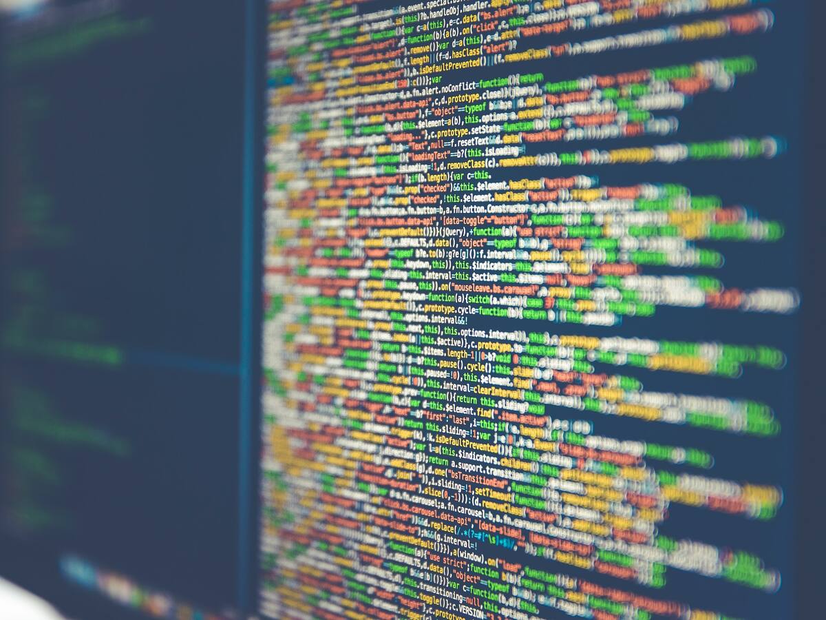 ChatGPT es acusado de usar datos robados