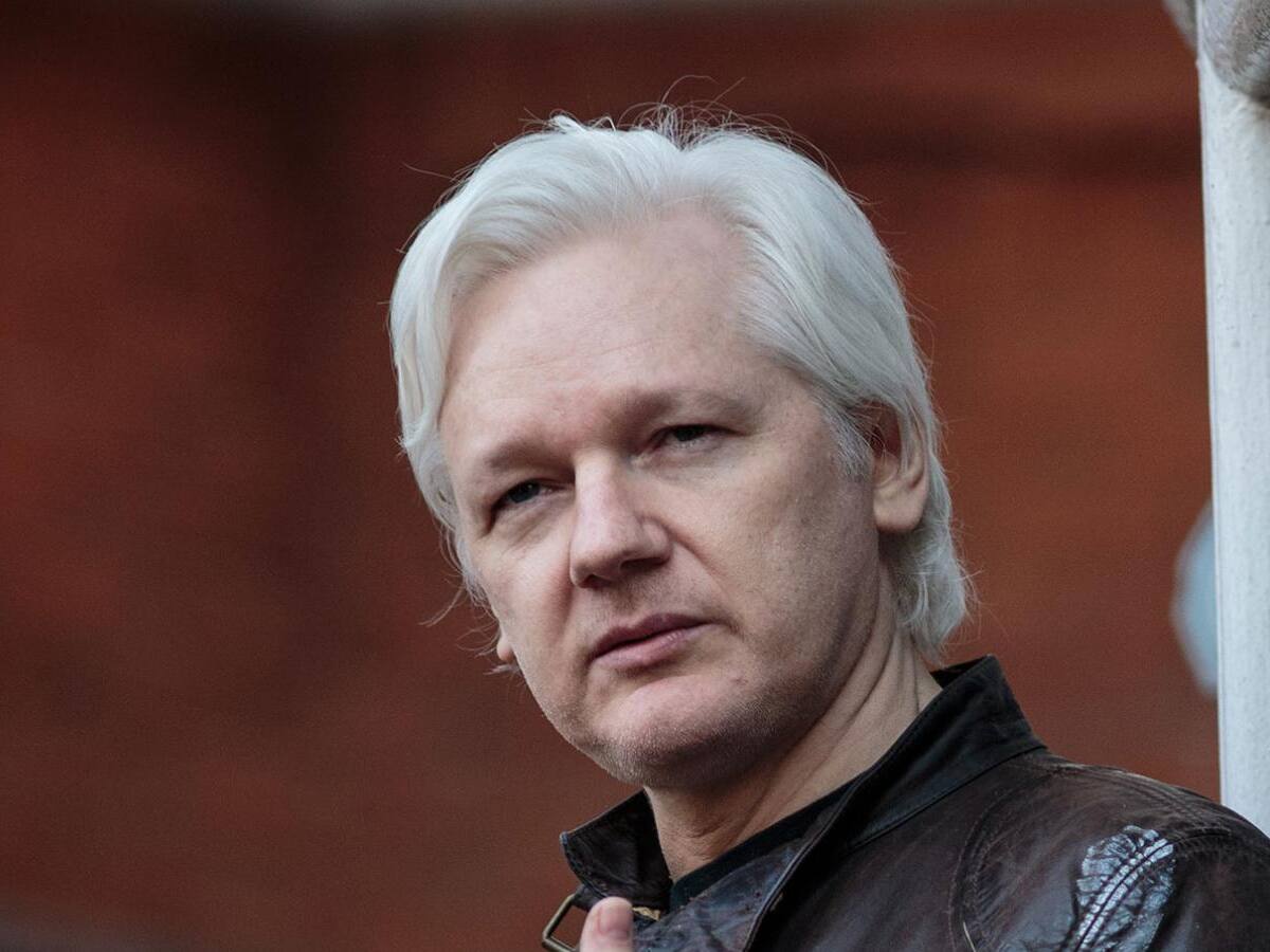 Protestan en el Metaverso por la extradición de Julian Assange