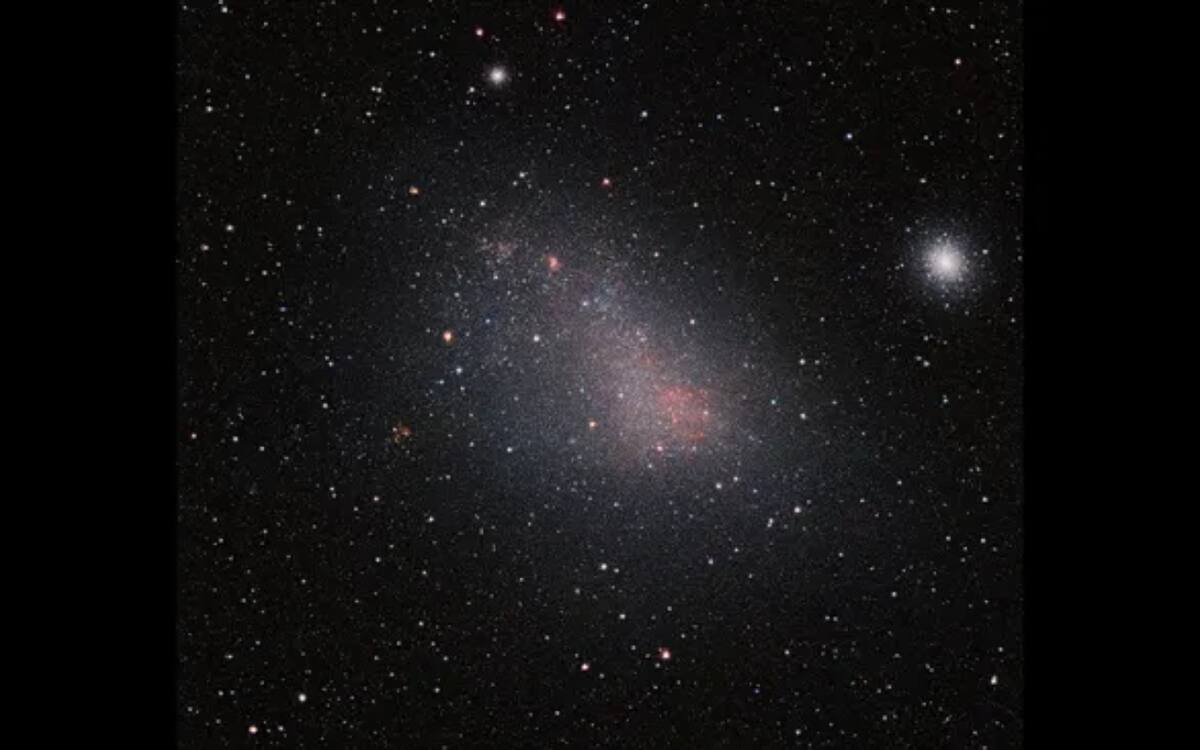 Un vistazo a la Pequeña Nube de Magallanes, según captó en infrarrojo el telescopio VISTA.