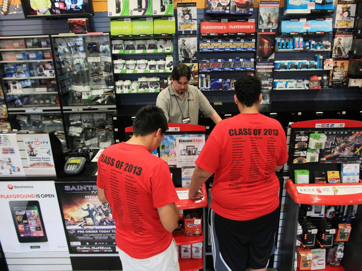 GameStop vende cosas "sin sentido", empleados se sinceran sobre la tienda de videojuegos en Reddit