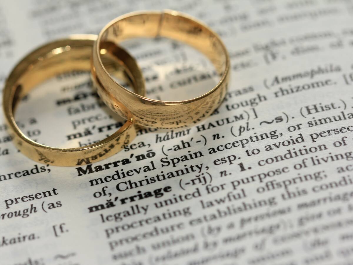 Inteligencia artificial respondé cómo será el matrimonio en el futuro