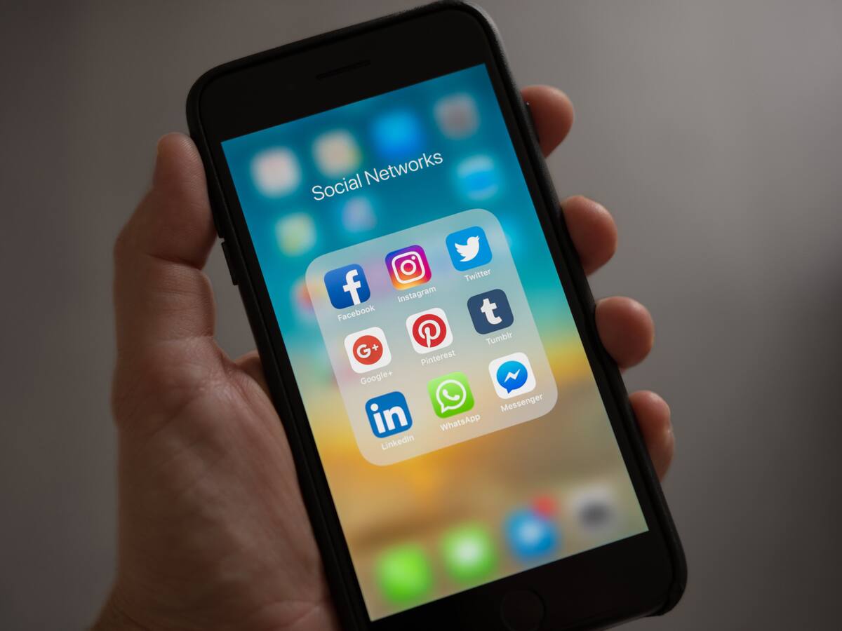 WhatsApp Web prepara una nueva función para buscar mensajes por fecha