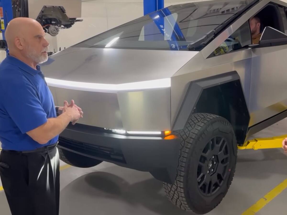 Desarman Cybertruck de Tesla para revelar sus secretos y el papel de México en su armado