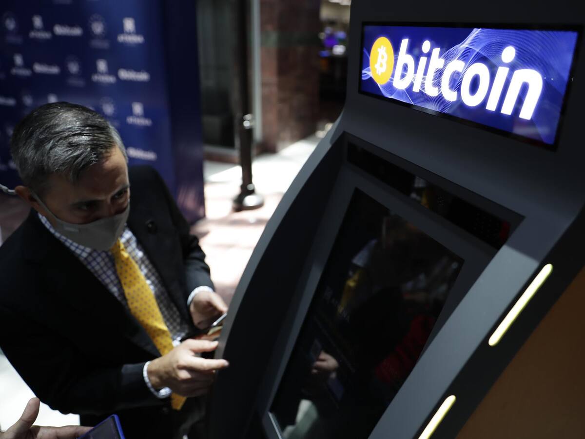 El Salvador recibió 126,7 millones con billeteras de criptomonedas en 2022