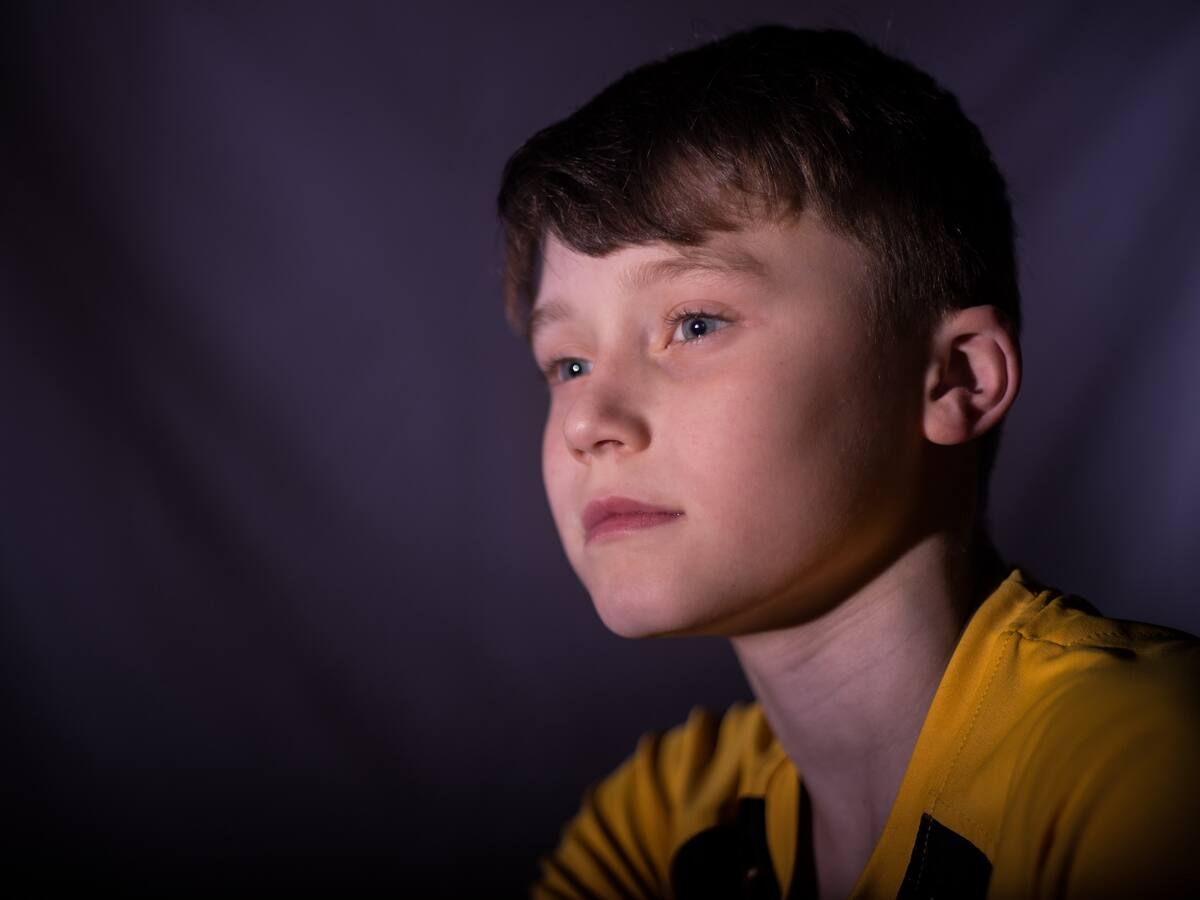 Inteligencia artificial detona comercio ilegal de imágenes de abuso infantil